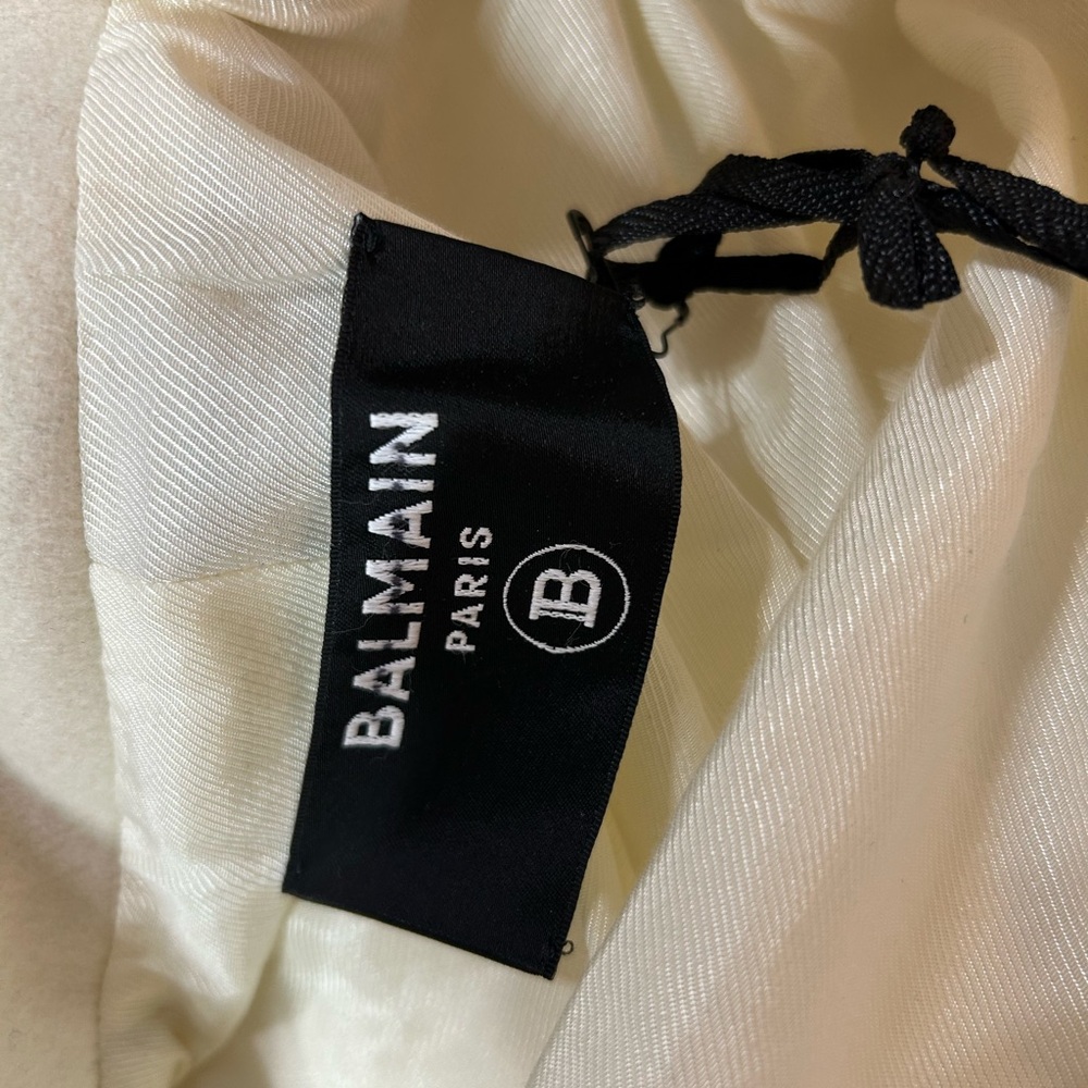 Balmain
belted wool jacket - Picture 15 of 15